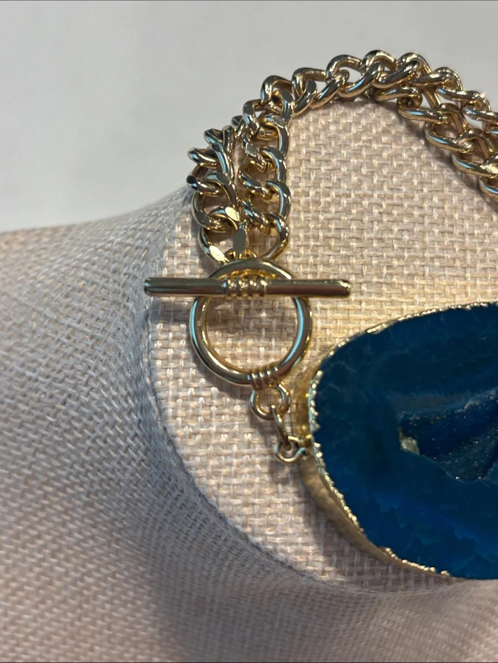 Gold Chain Bracelet with Blue Agate Slice